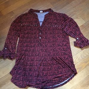 Woman’s size S top.